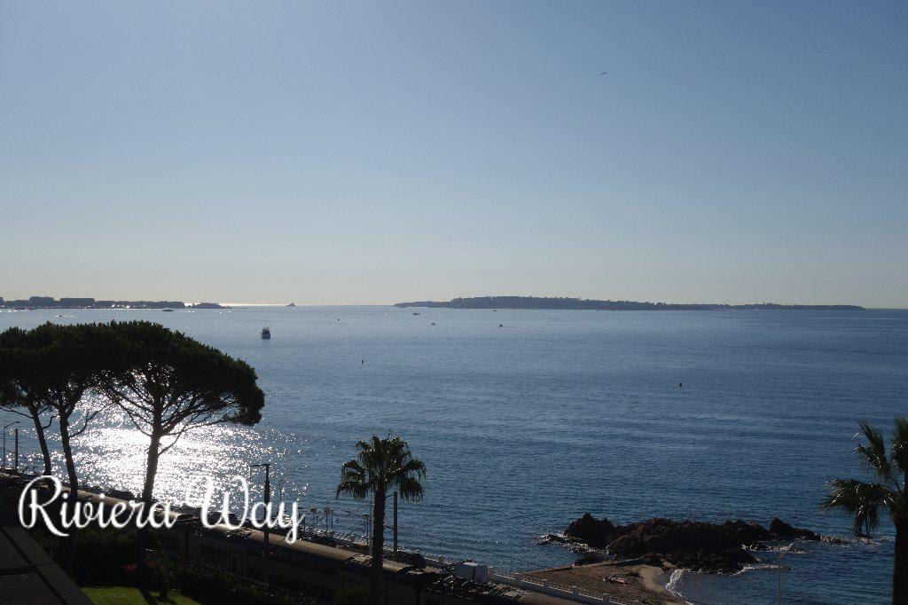 Apartment in Cannes, 56 m², photo #3, listing #80883054