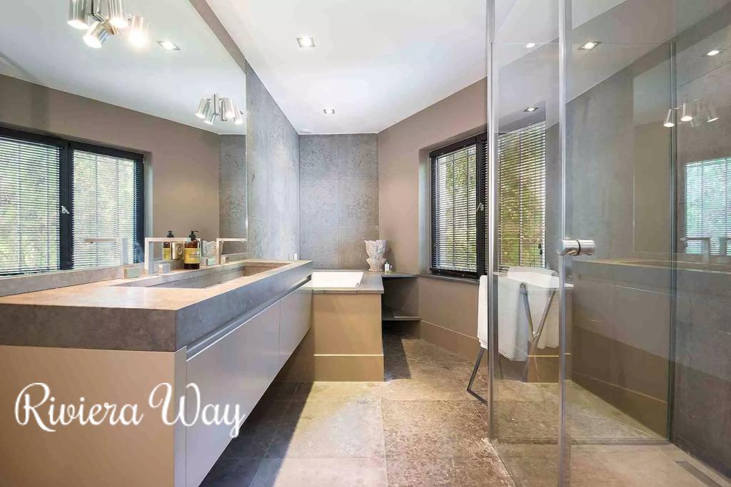 7 room villa in Mougins, photo #7, listing #103144902