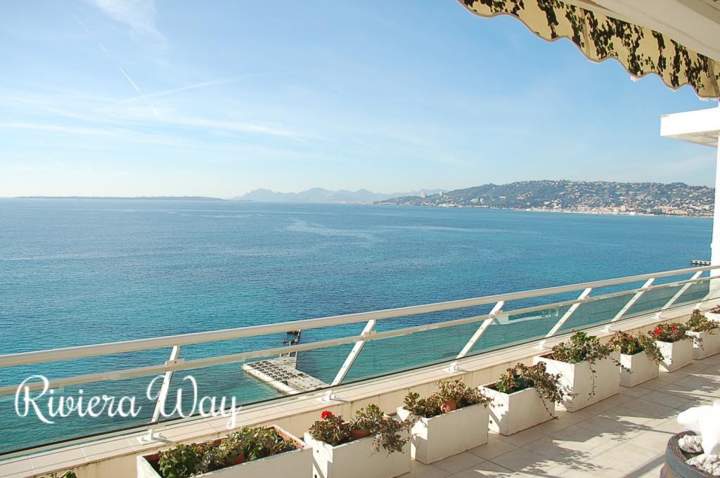 Apartment in Antibes, 385 m², photo #1, listing #38523282