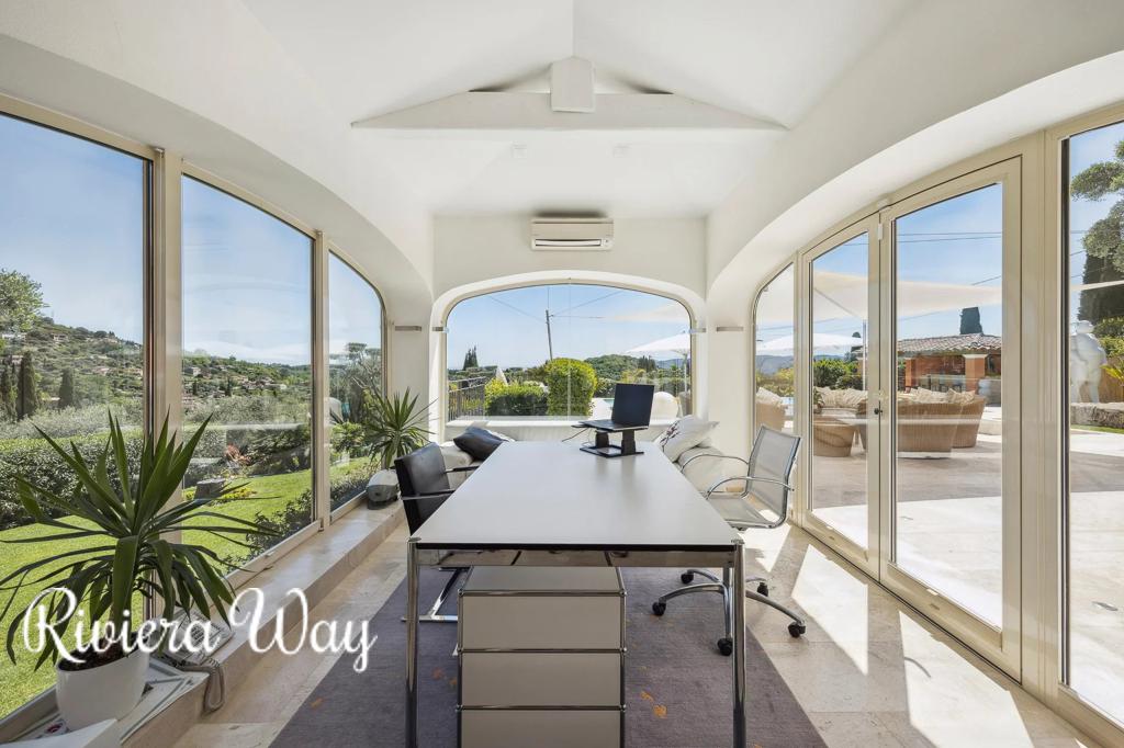 14 room villa in Grasse, photo #3, listing #102971064
