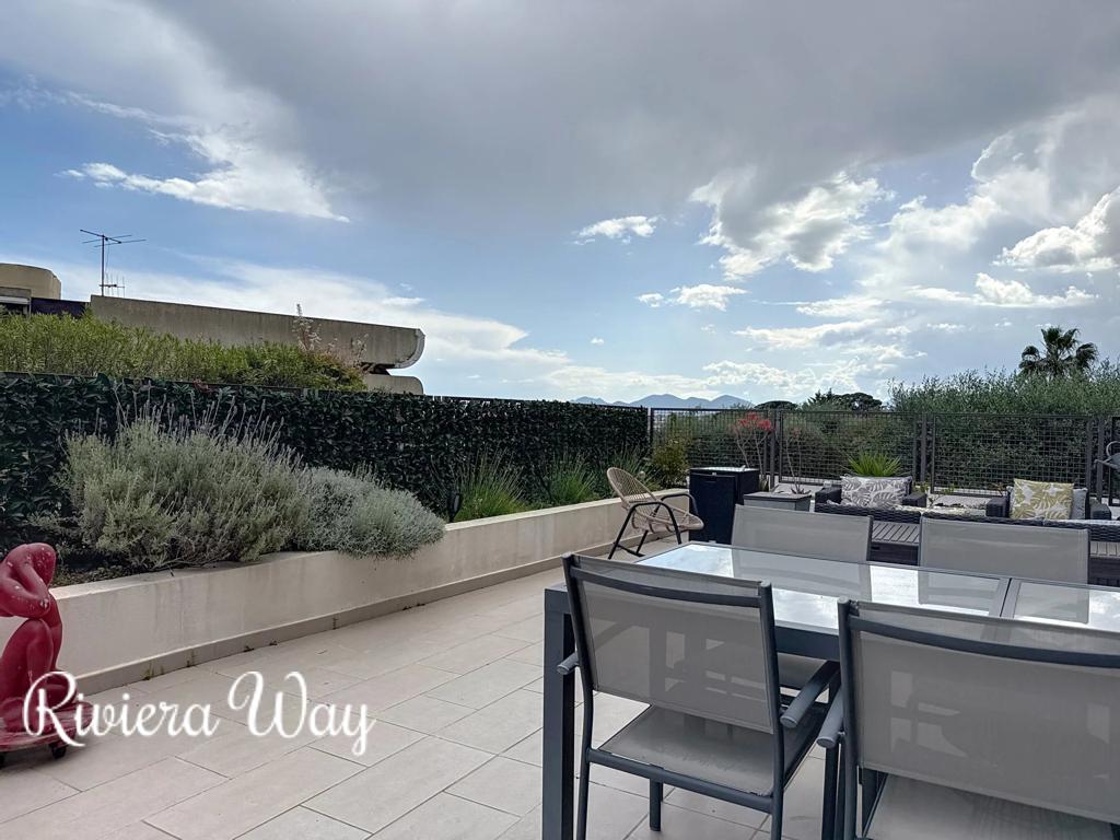 3 room apartment in Le Cannet, photo #3, listing #102995676
