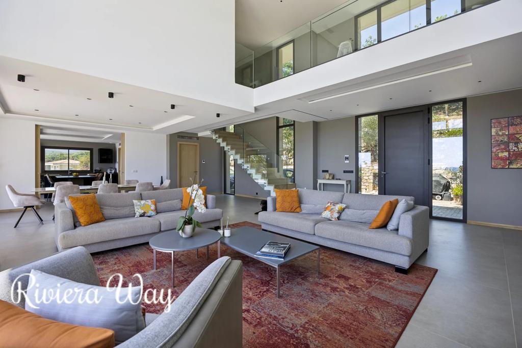 8 room villa in Roquefort-les-Pins, photo #4, listing #106748880