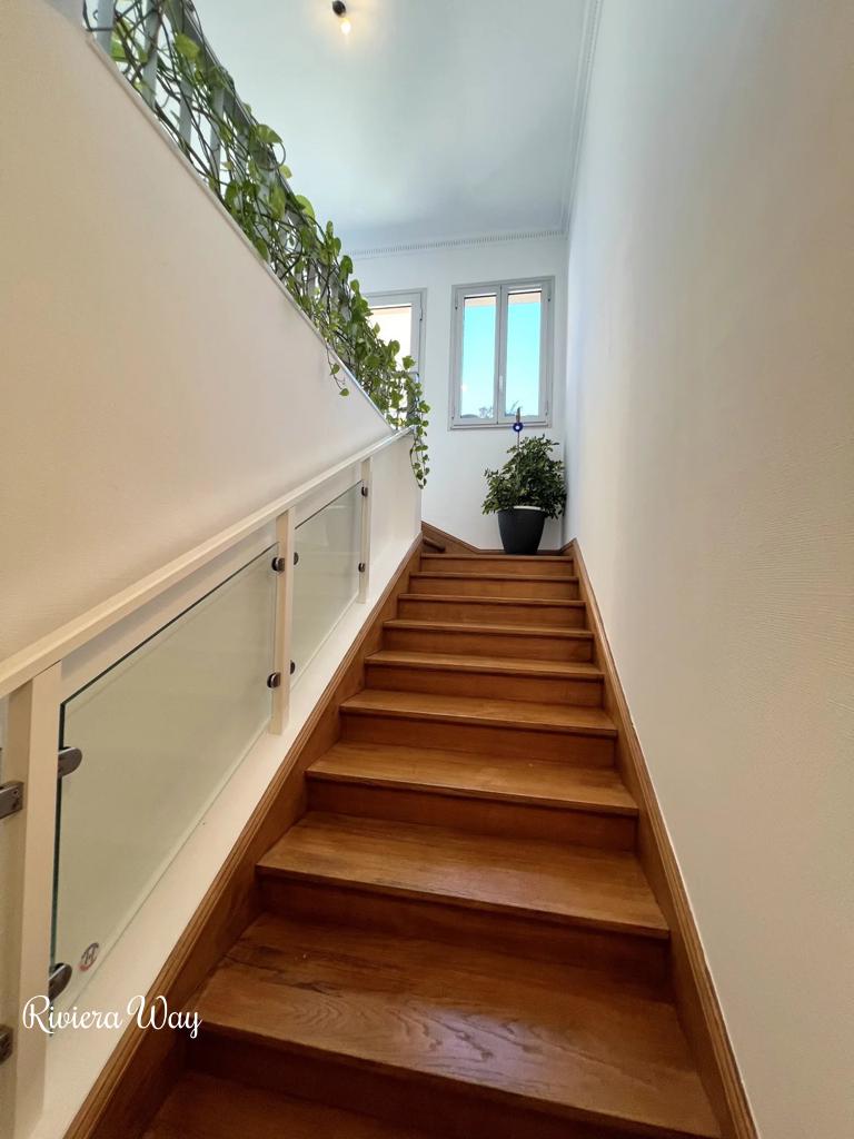 9 room villa in Golf Juan, photo #5, listing #102704826