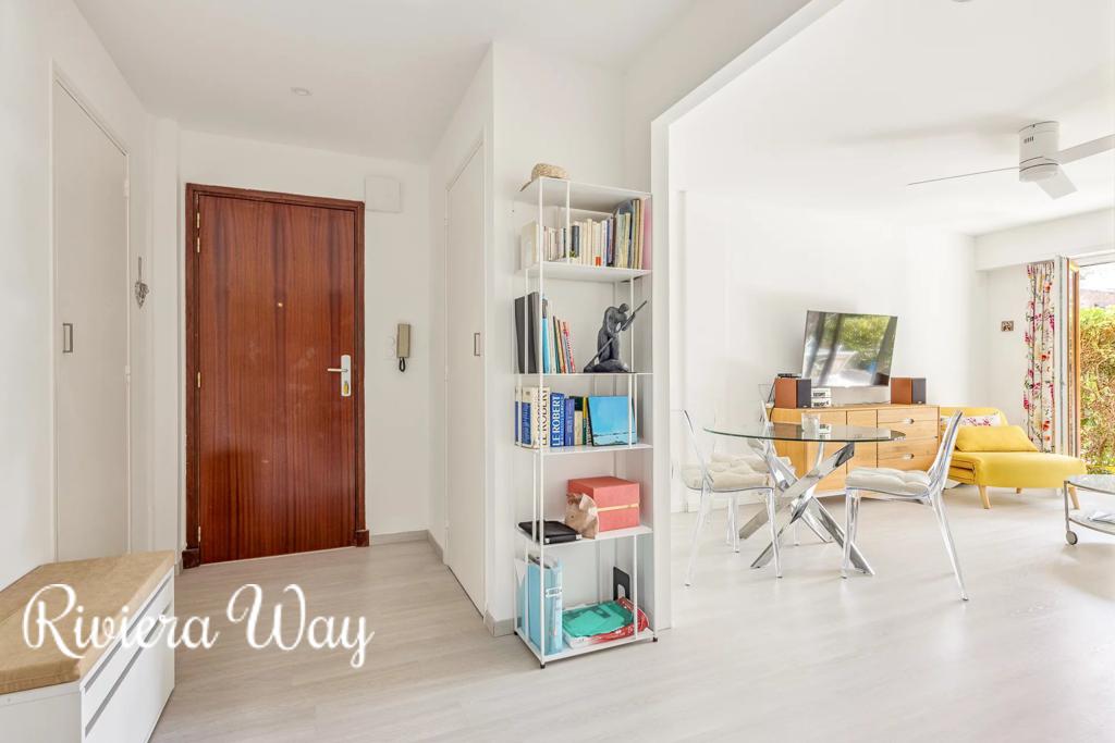 3 room apartment in Cap d'Antibes, photo #4, listing #103498038