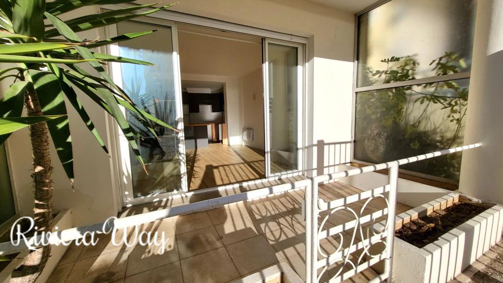 3 room apartment in Juan-les-Pins, photo #2, listing #101679774