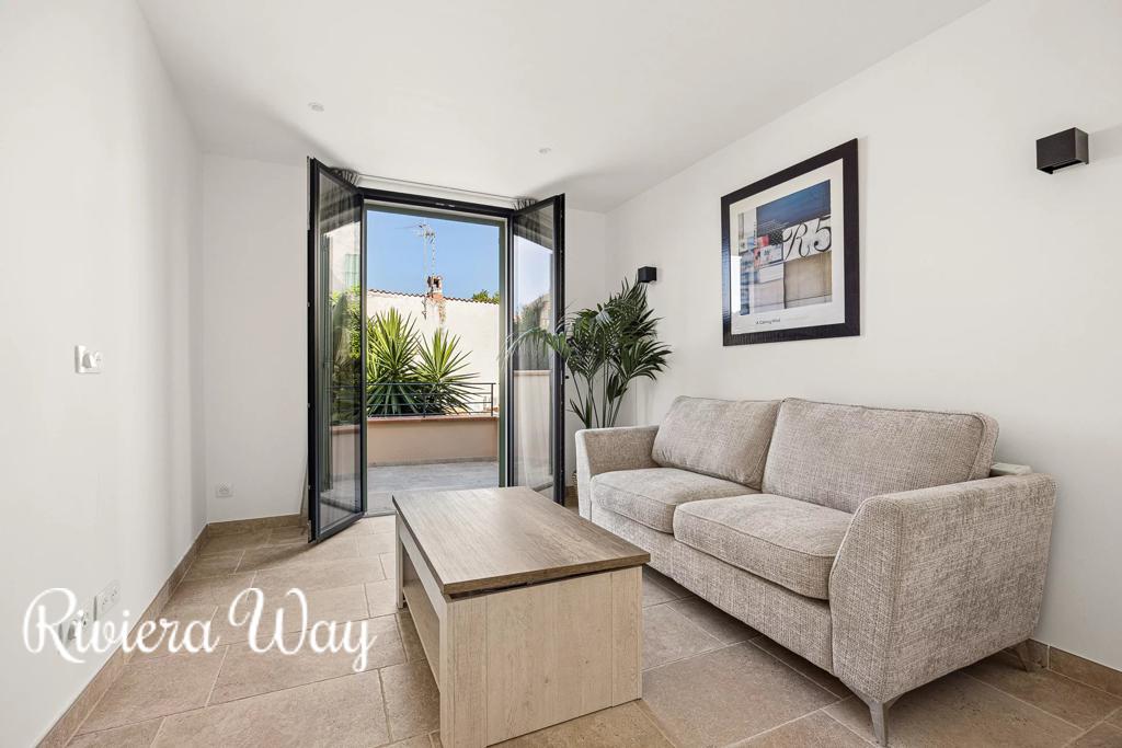 4 room apartment in Antibes, photo #7, listing #106990464