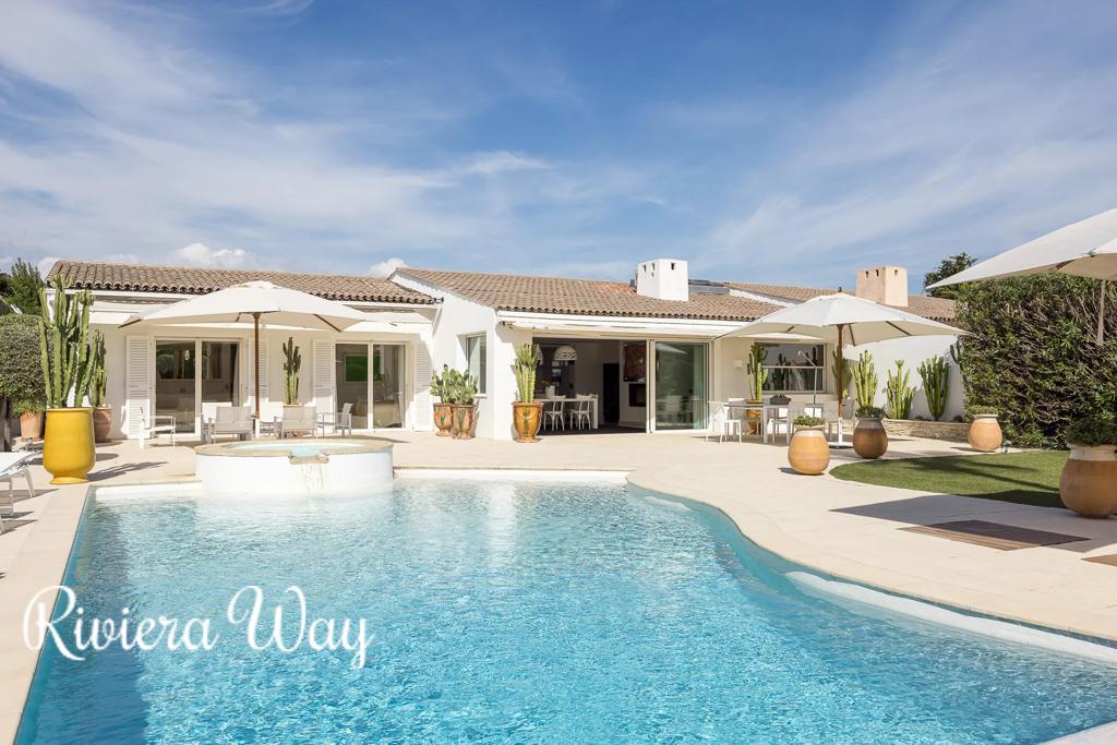 5 room villa in Villeneuve-Loubet, photo #1, listing #107203110