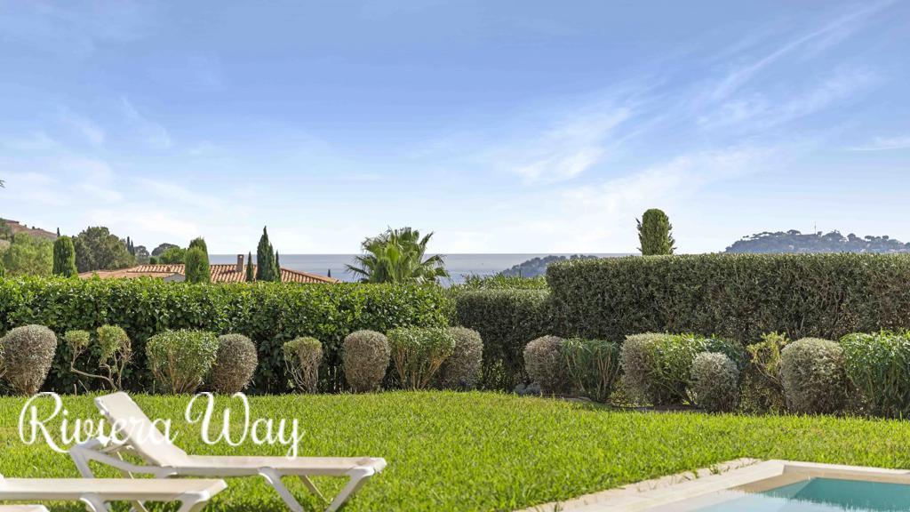 8 room villa in Cavalaire-sur-Mer, photo #6, listing #104236272