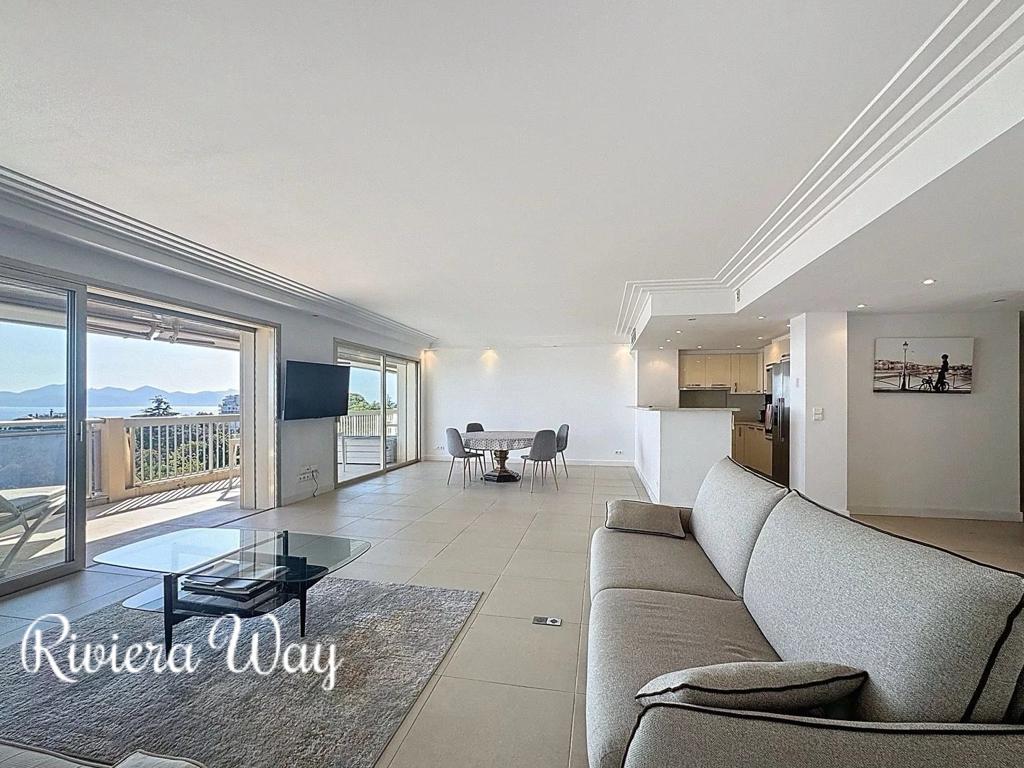 4 room apartment in Californie - Pezou, photo #3, listing #103968396