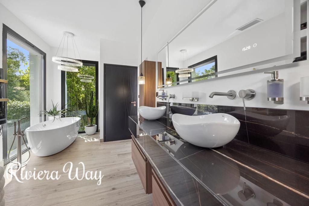8 room villa in Roquefort-les-Pins, photo #9, listing #106276338