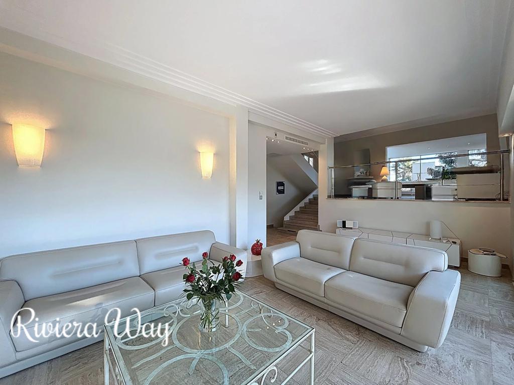 7 room villa in Cap d'Antibes, photo #7, listing #105534912