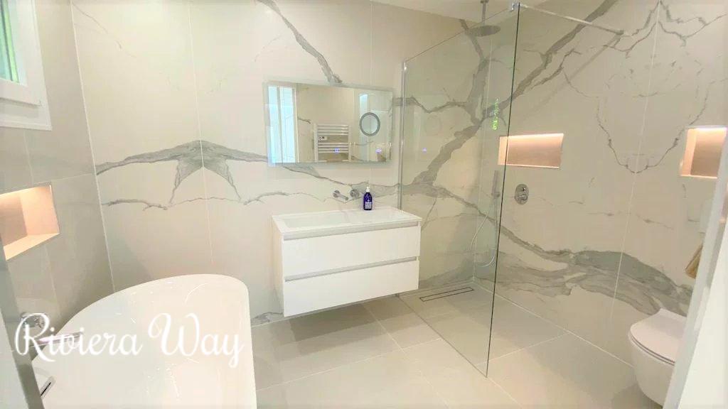 8 room villa in Mougins, photo #8, listing #106864044