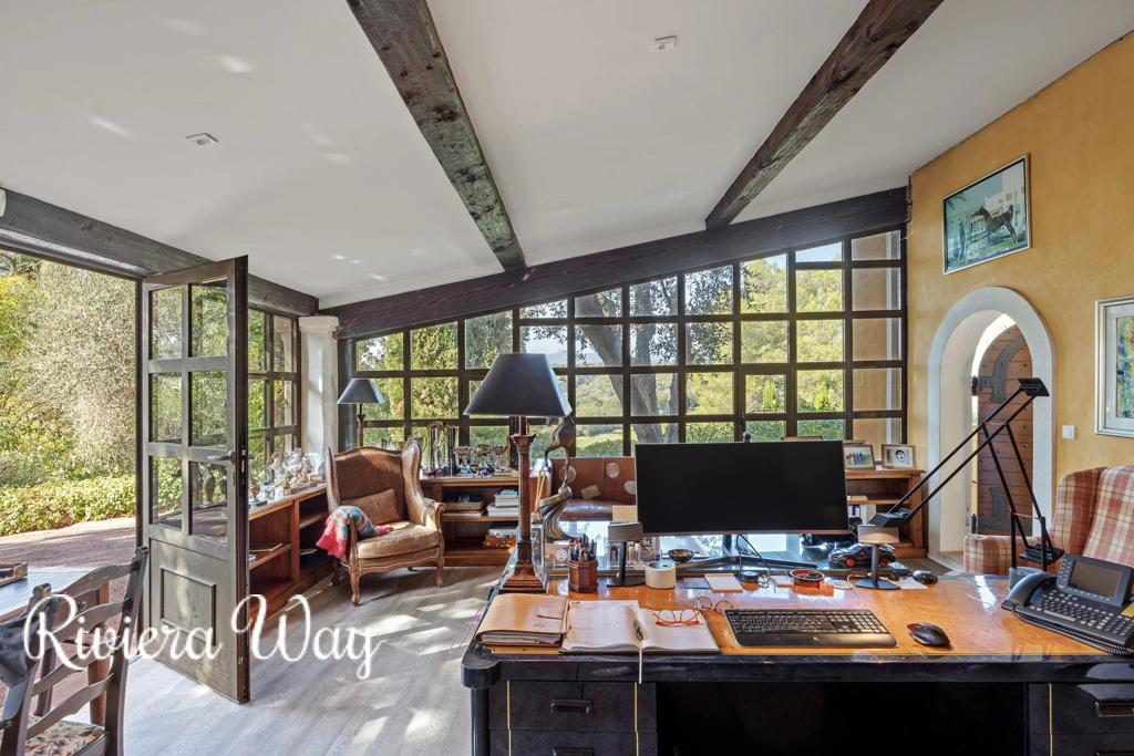 8 room villa in Mougins, photo #1, listing #91456596