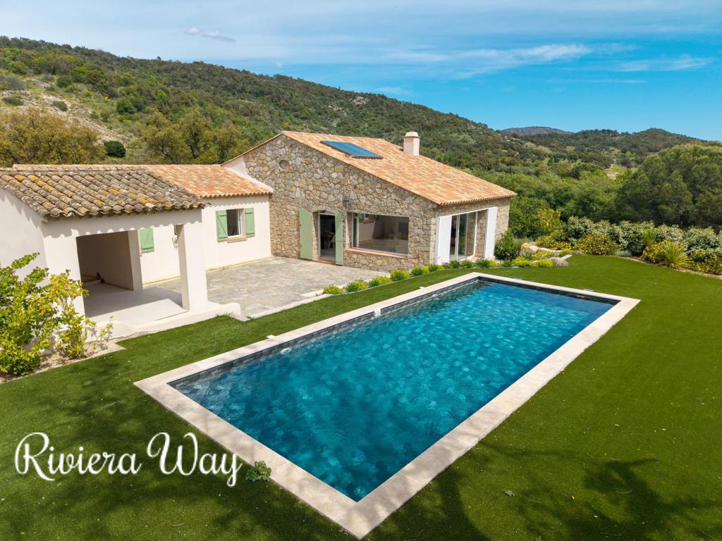5 room villa in Le Plan-de-la-Tour, photo #1, listing #107177364