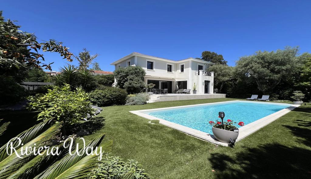 5 room villa in Cannes, photo #7, listing #99812958