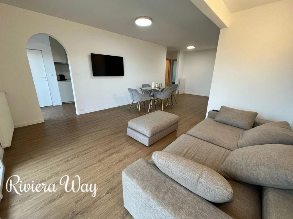 4 room apartment in Vallauris, photo #1, listing #102841200