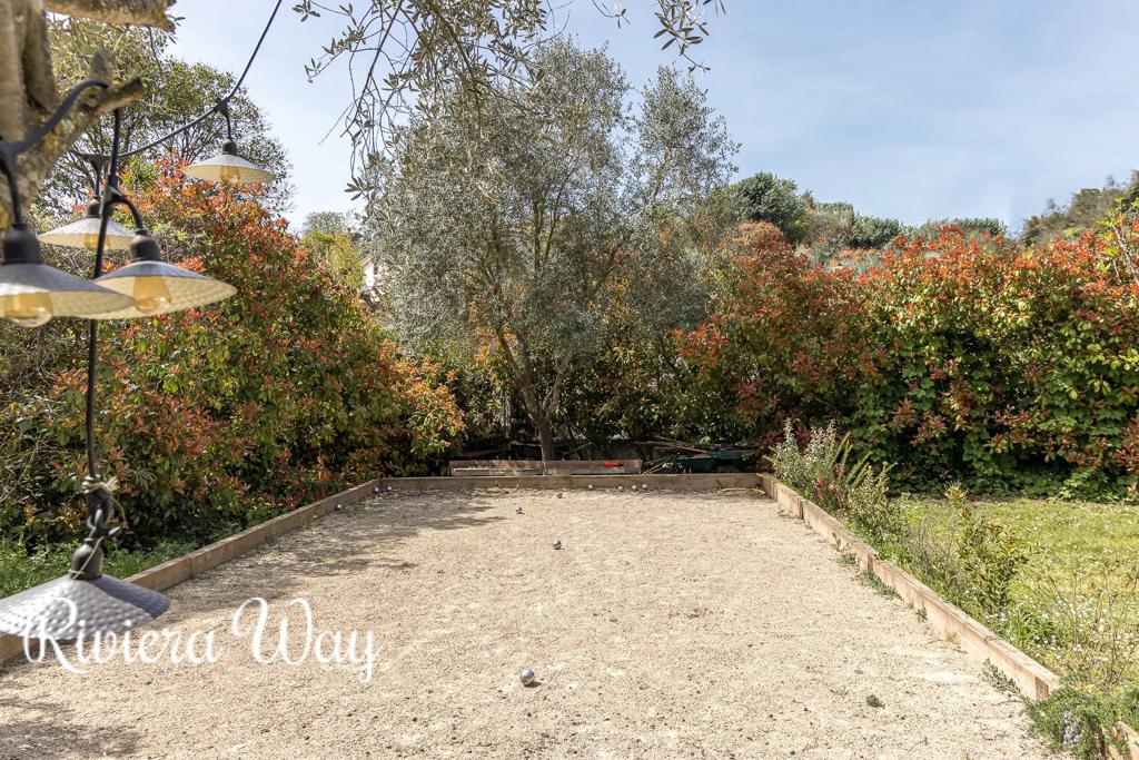 6 room villa in Grasse, photo #8, listing #94566738