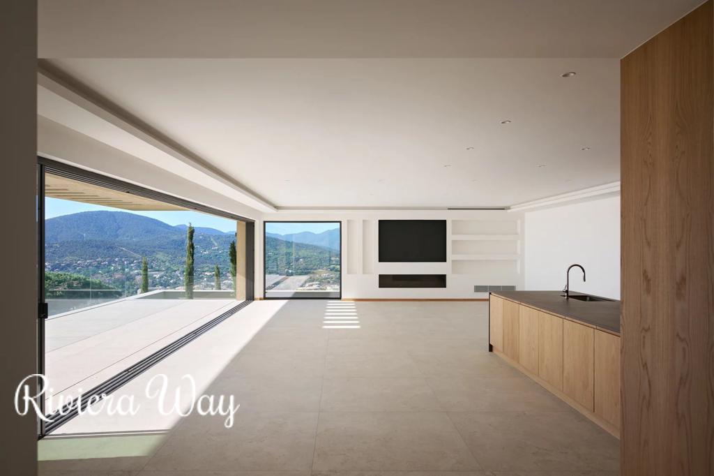 7 room villa in Sainte-Maxime, photo #7, listing #93290610