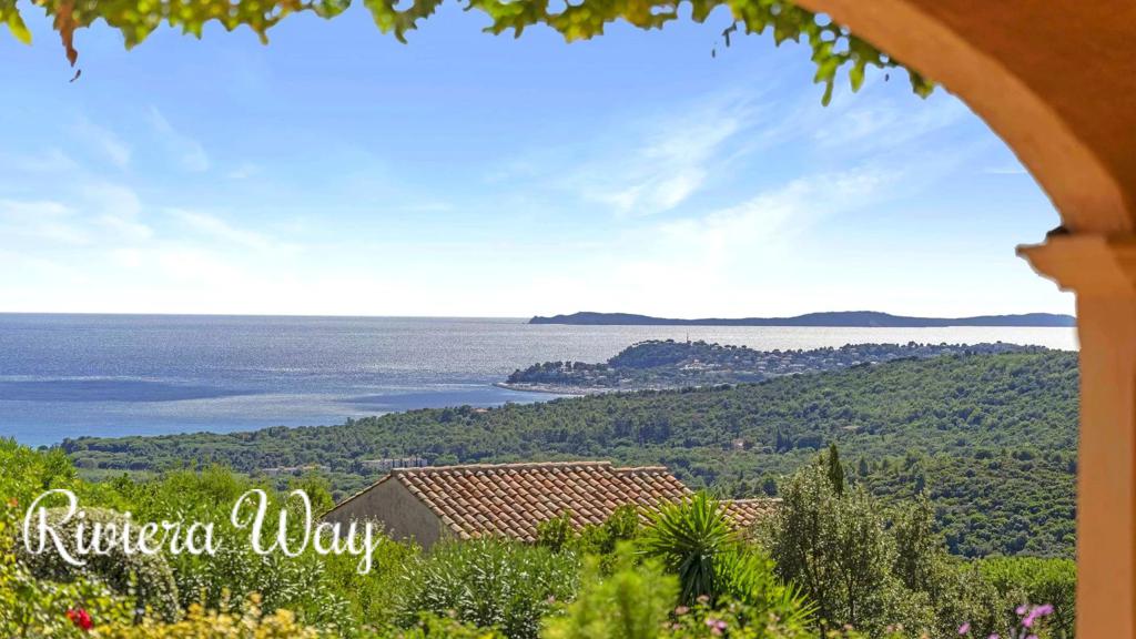 8 room villa in La Croix-Valmer, photo #7, listing #104300112