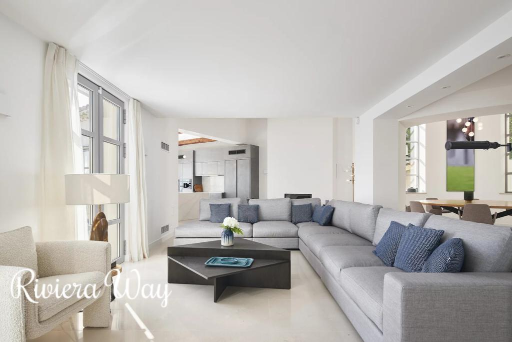 Villa in Le Cannet, photo #7, listing #95085396