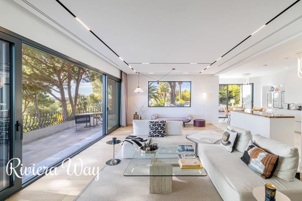 7 room villa in Cannes, photo #5, listing #105688002