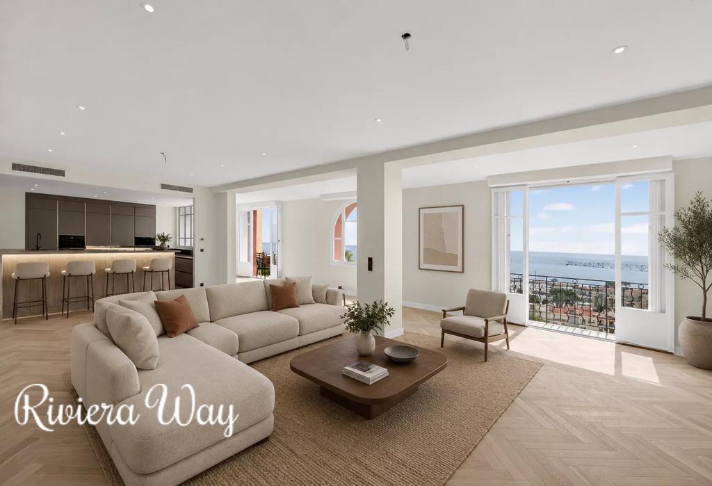 4 room apartment in Beaulieu-sur-Mer, photo #1, listing #106523718