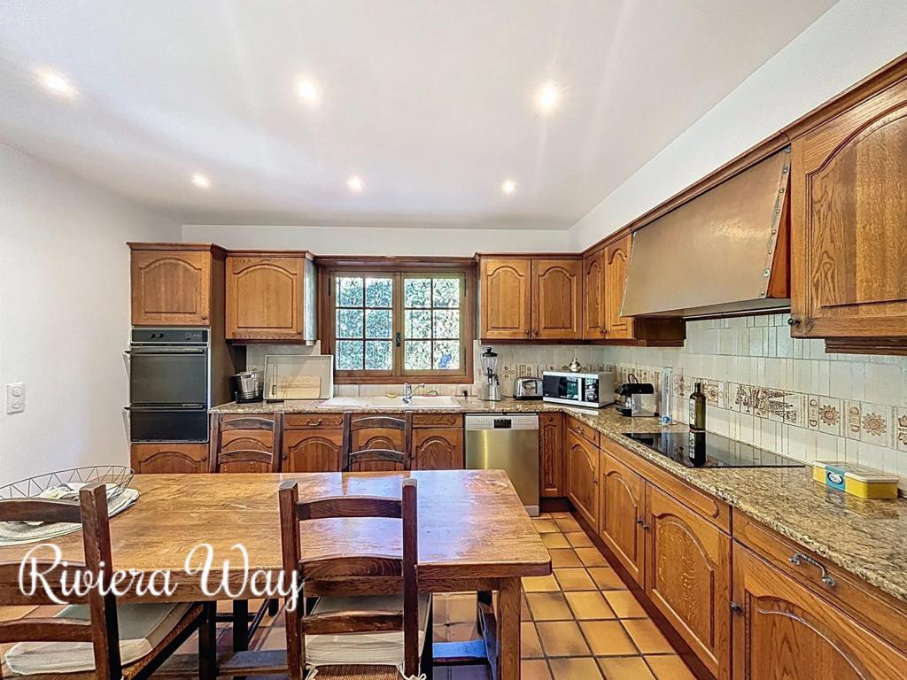 6 room villa in Cap d'Antibes, photo #9, listing #105780822
