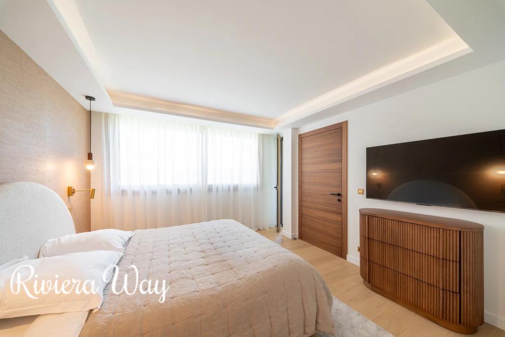 4 room apartment in Cannes, photo #9, listing #106609020