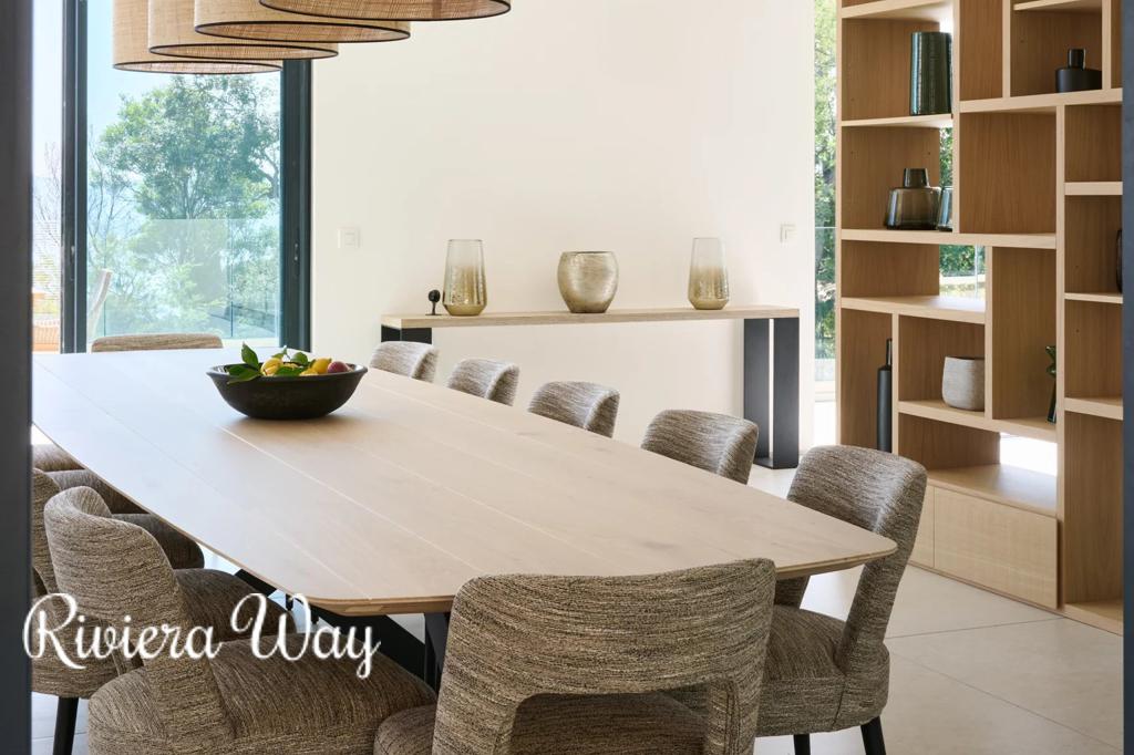 7 room villa in Grimaud, photo #10, listing #102916716