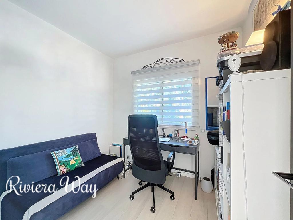 5 room villa in Cap d'Antibes, photo #7, listing #104095110