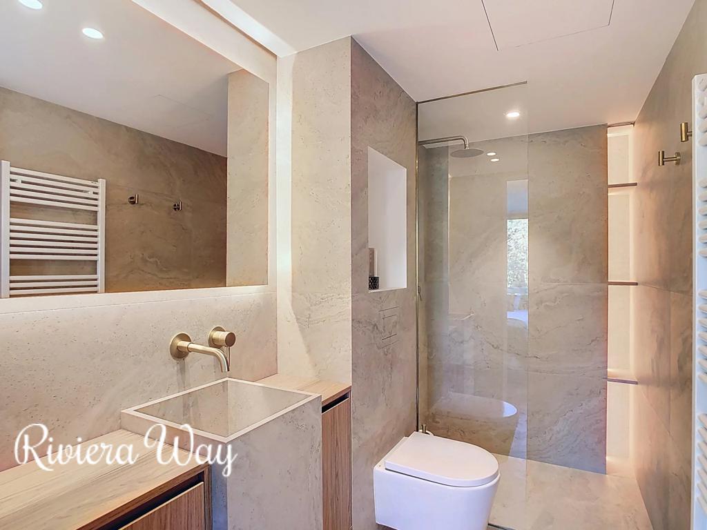 4 room apartment in Cannes, photo #7, listing #104780382