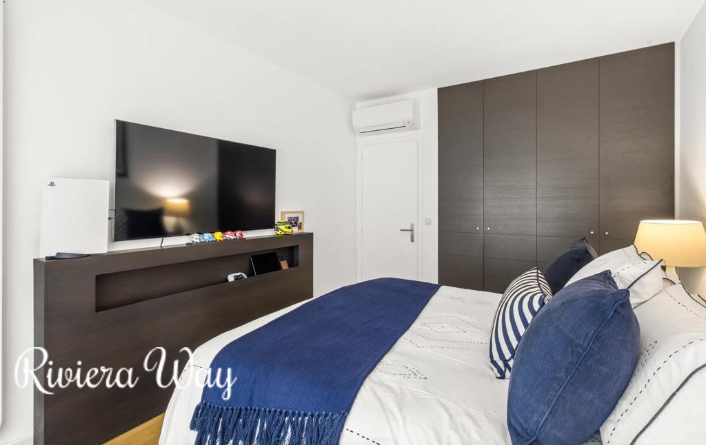 4 room apartment in Cannes, photo #9, listing #107225664