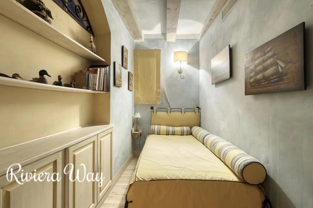 3 room apartment in Saint-Tropez, photo #8, listing #86659902