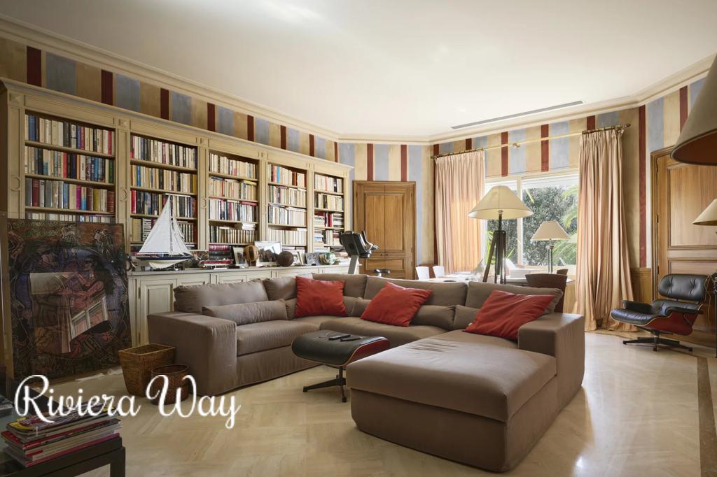 20 room villa in Cannes, photo #5, listing #106185324