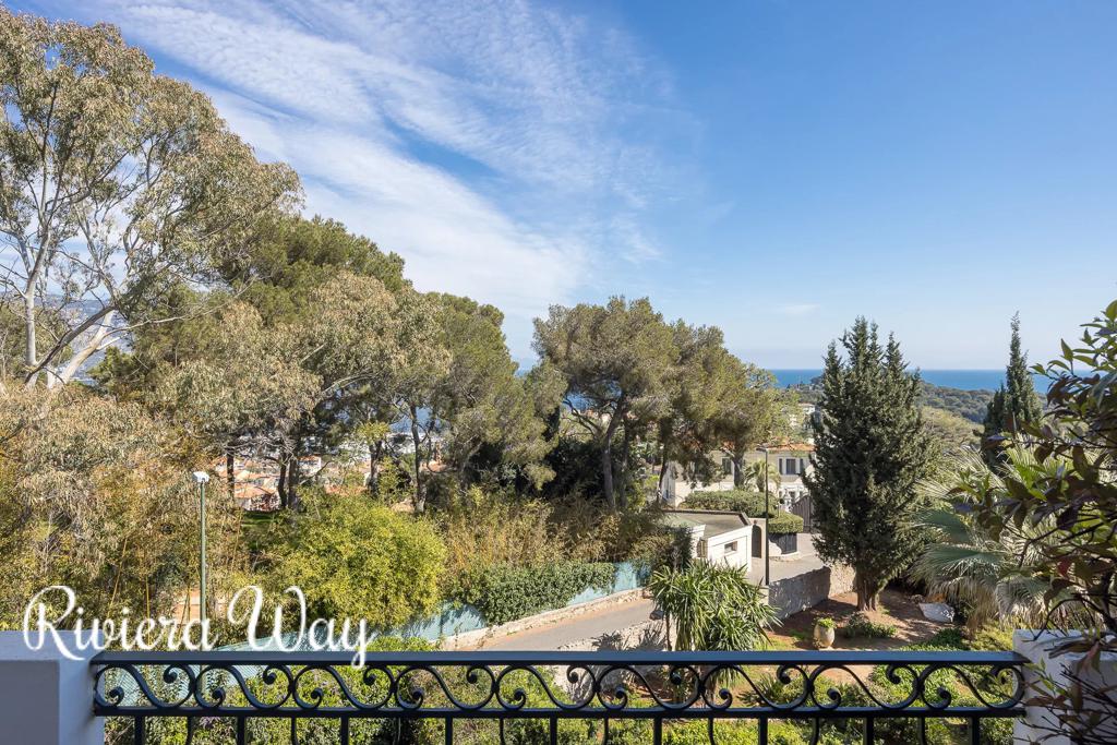 3 room penthouse in Villefranche-sur-Mer, photo #3, listing #105894096