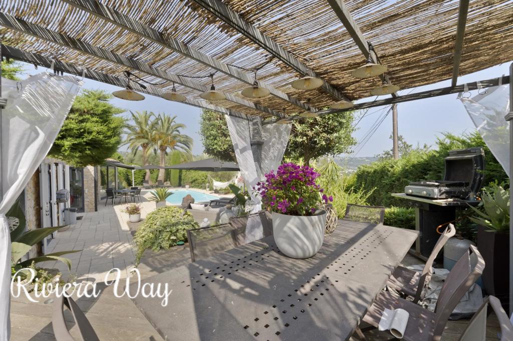 Villa in Grasse, photo #5, listing #103378506