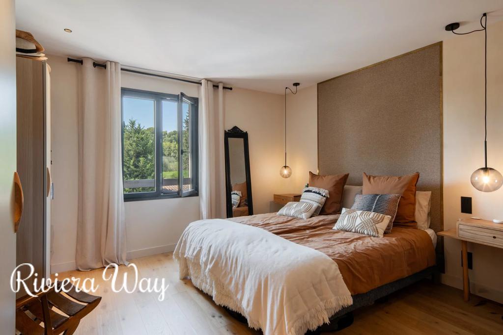 Villa in Mougins, photo #7, listing #106918938