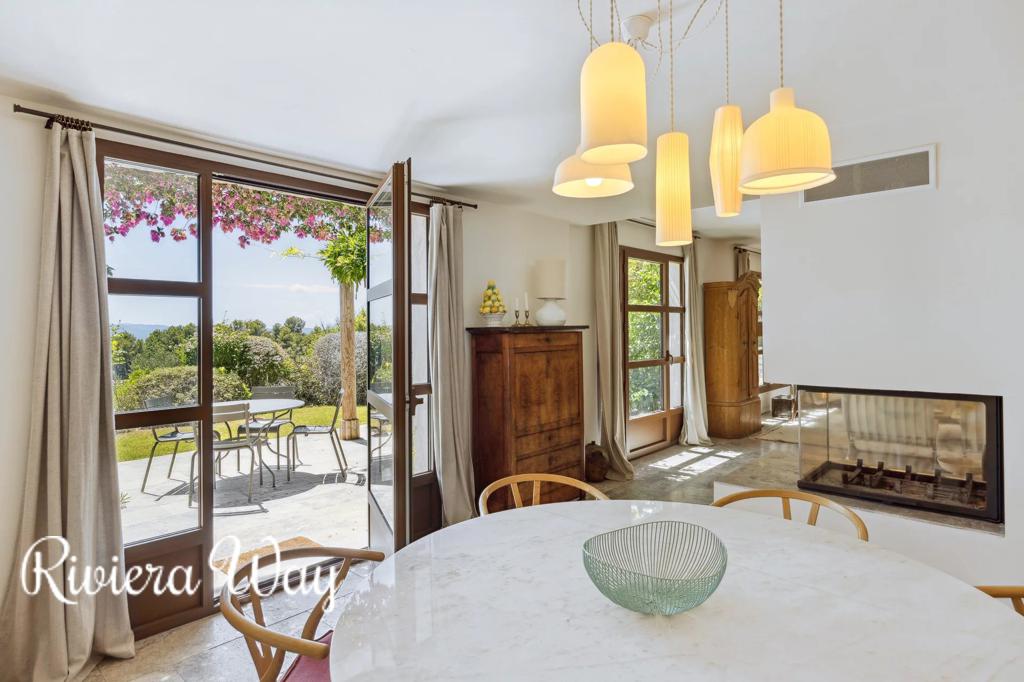 7 room villa in Chateauneuf-Grasse, photo #2, listing #103841724