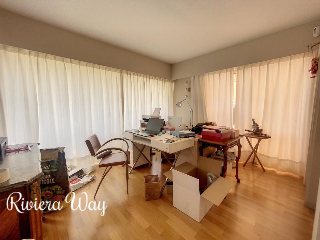 4 room apartment in Le Cannet, photo #7, listing #88953816