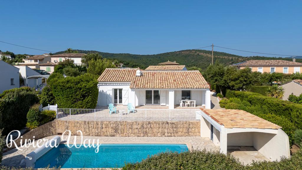 4 room villa in Fréjus, photo #1, listing #104479998