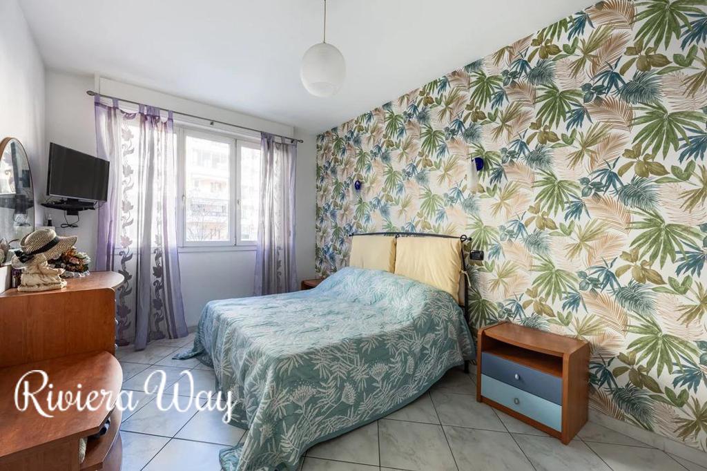 3 room apartment in Nice, 83 m², photo #9, listing #105968142