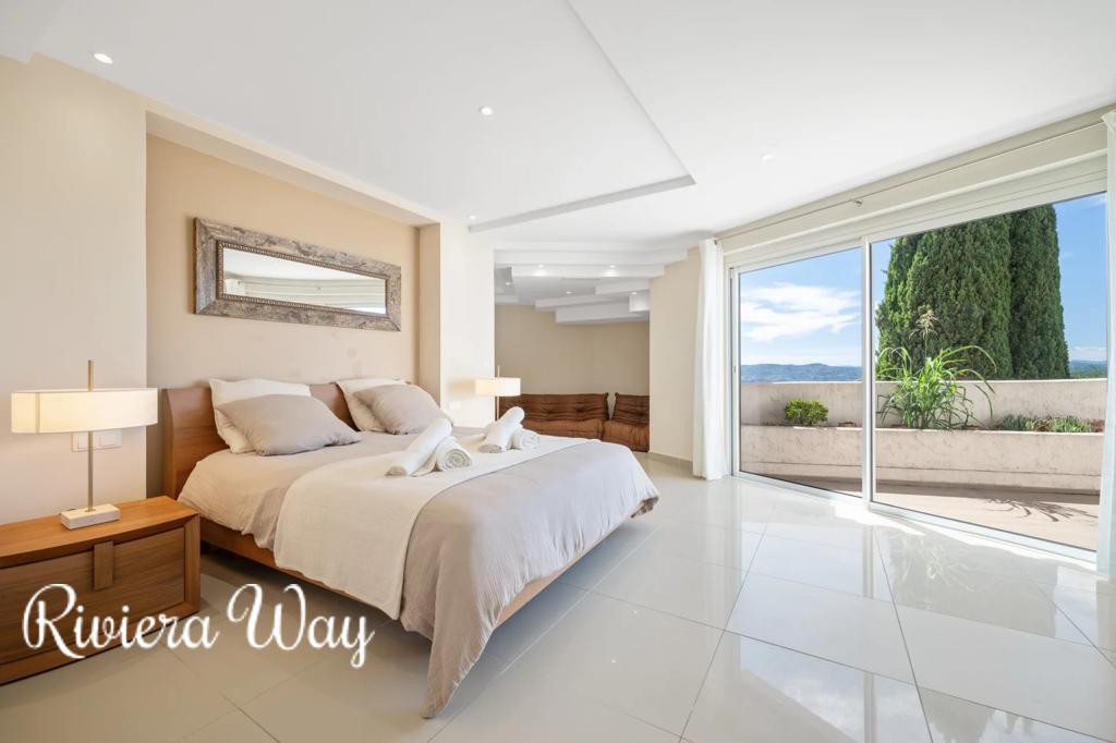 8 room villa in Muan-Sarthe, photo #5, listing #98811384
