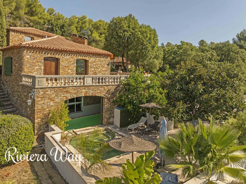 11 room villa in Hyères, photo #3, listing #104190450