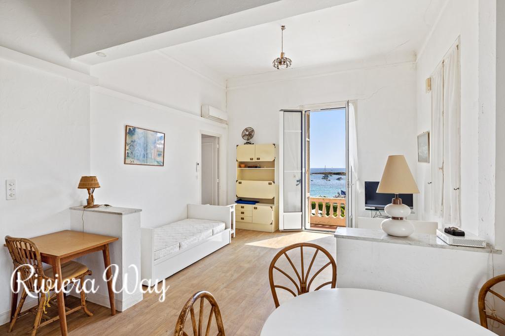 5 room villa in Cap d'Antibes, photo #1, listing #84103824