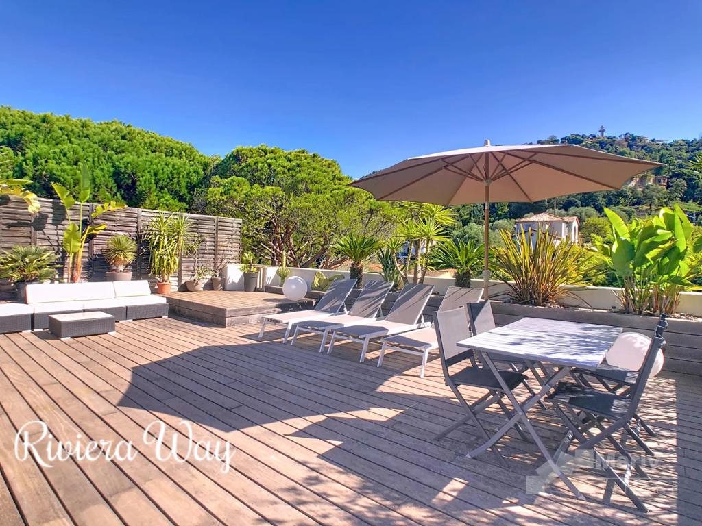 3 room apartment in Cannes, photo #1, listing #104082006