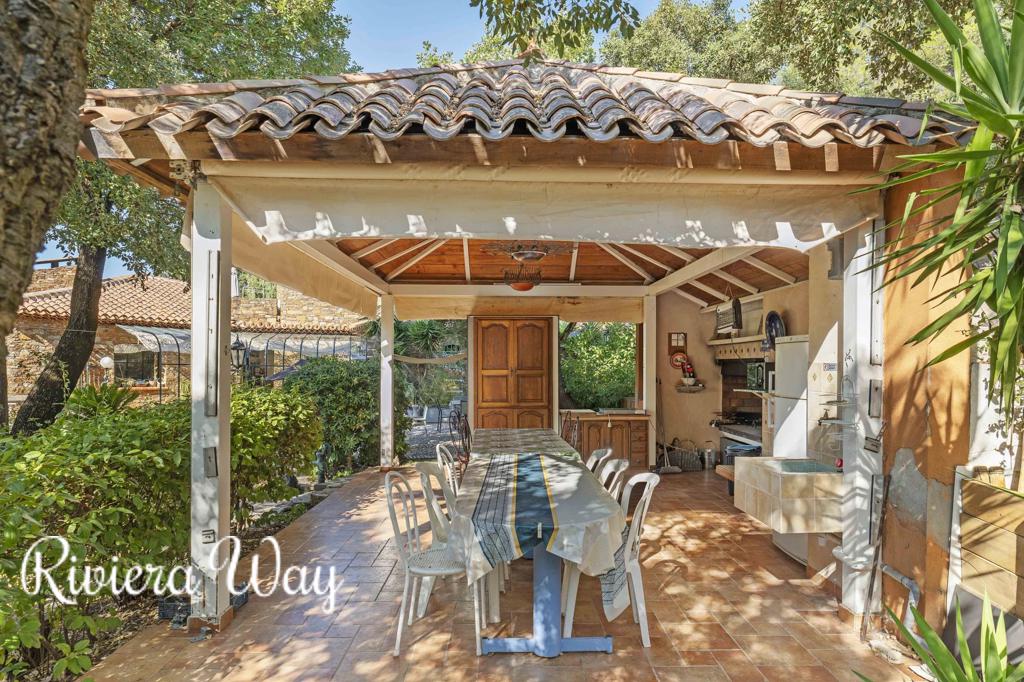 11 room villa in Hyères, photo #7, listing #104190450