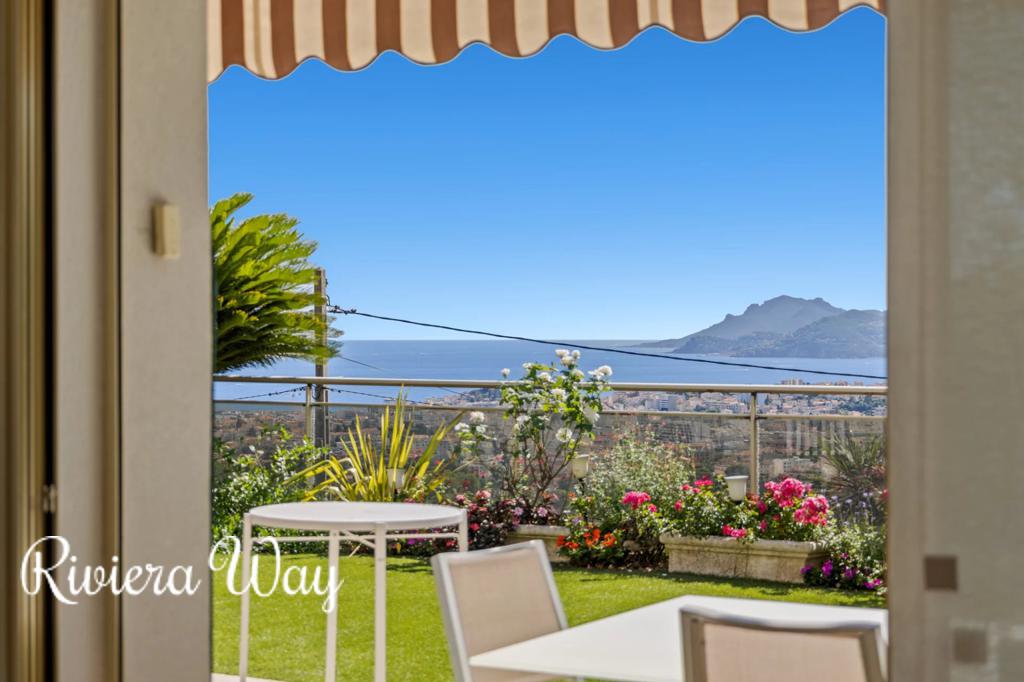4 room apartment in Le Cannet, photo #6, listing #104254878