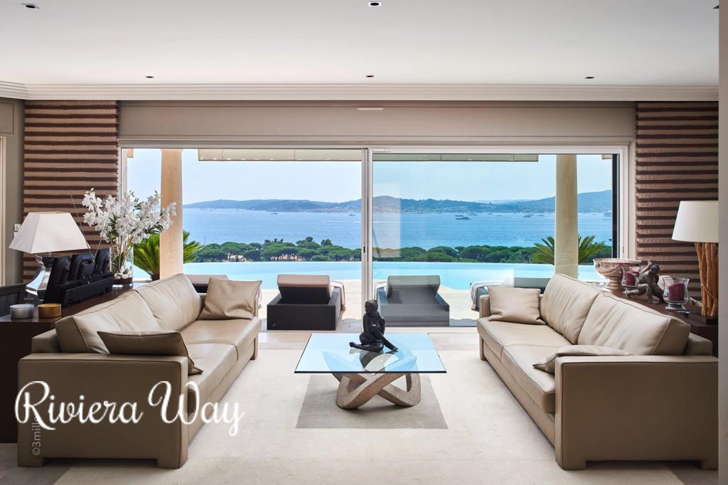 8 room villa in Grimaud, photo #6, listing #107128056
