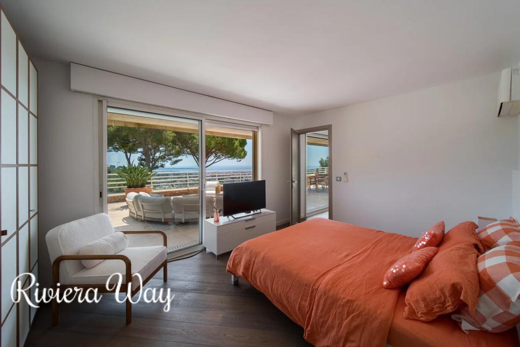 5 room apartment in Cannes, photo #5, listing #106650264