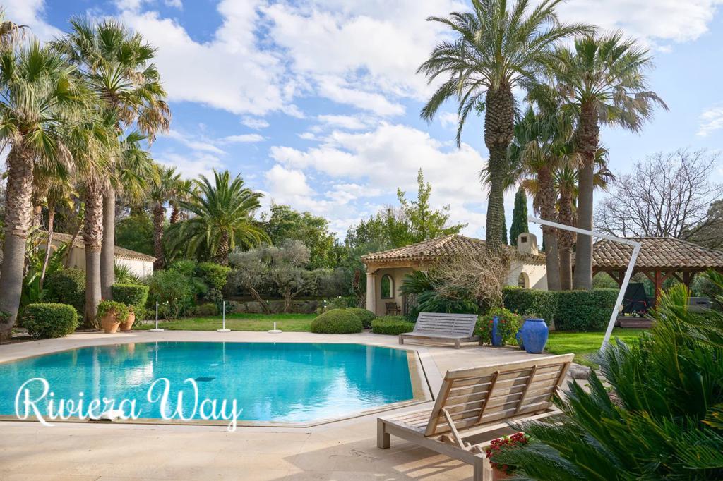 8 room villa in Saint-Tropez, photo #4, listing #106013628